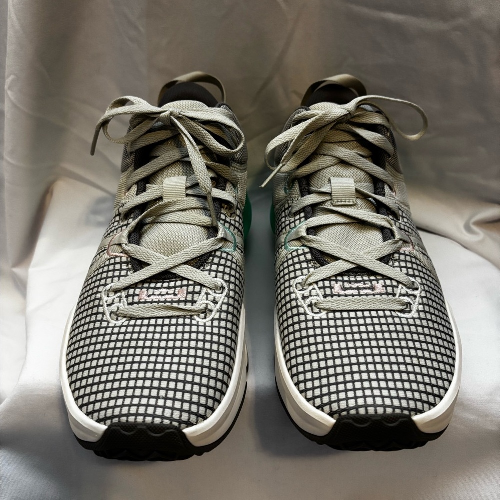 Nike LeBron Witness 7 - Picture 4 of 7